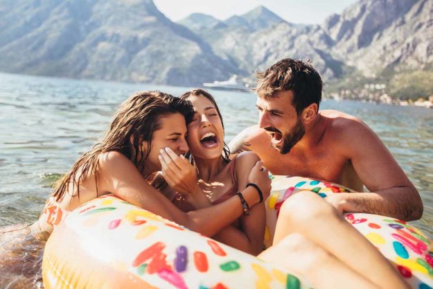 1-Sober-Summer-Vacation-Ideas-and-Tips a group has fun on a sober vacation